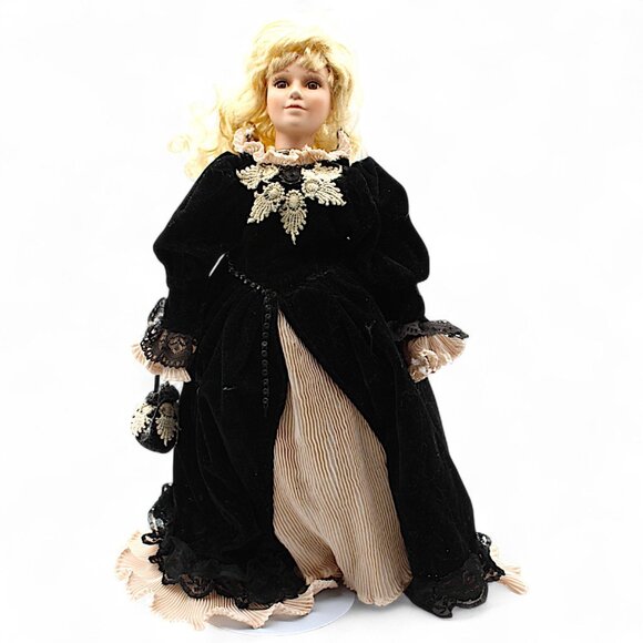 The Anastasia Collection Porcelain Doll "Audrey" Victorian Style - Picture 6 of 8